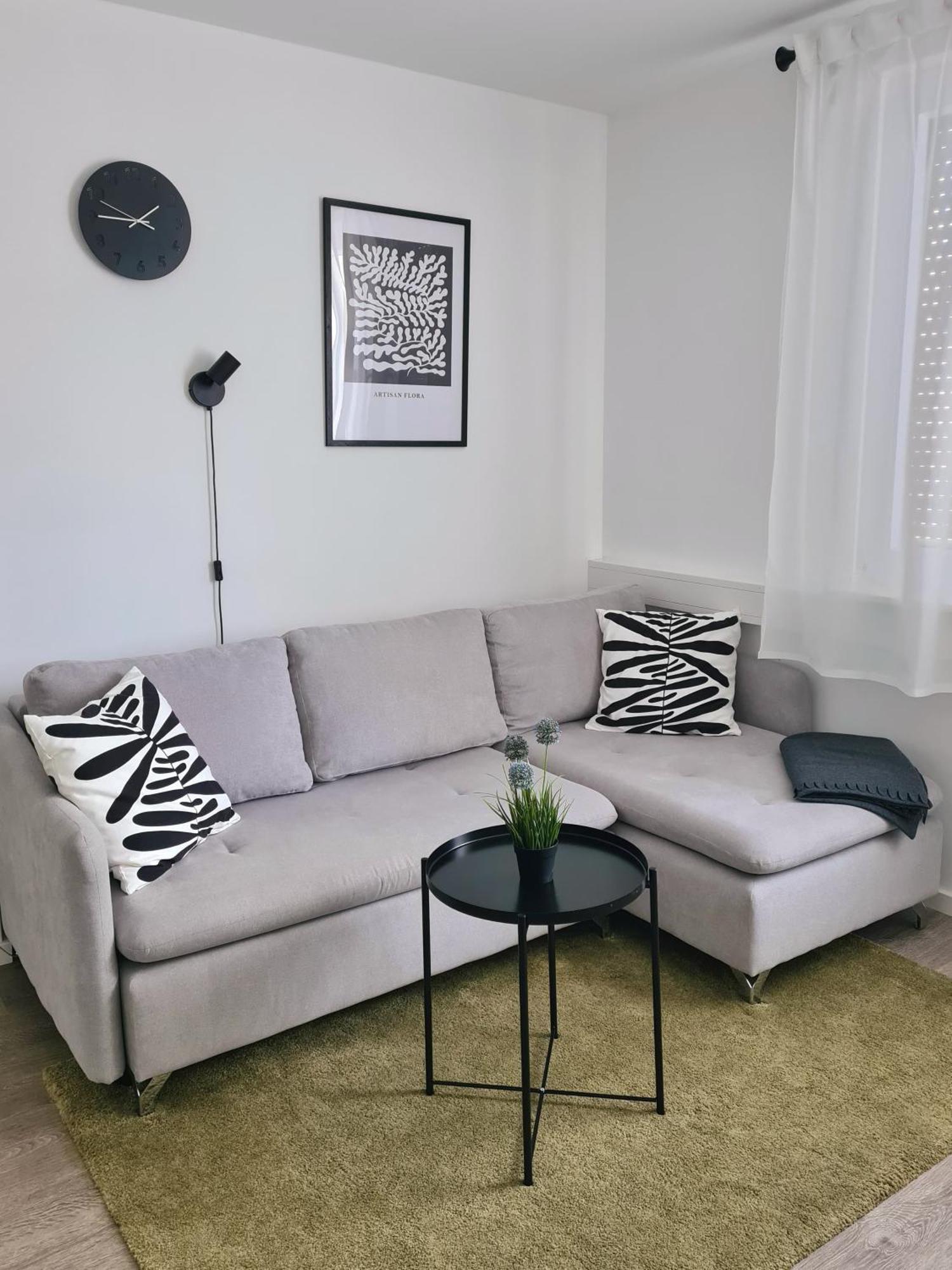 Modernes Zentrales Apartment بروشسال المظهر الخارجي الصورة